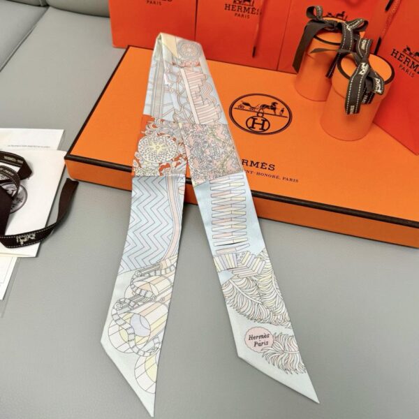 repliche,replica,perfette,siti di,affidabili,migliori siti,dove comprare,1:1,scarpe da ginnastica Sciarpa Twilly Hermes “From Umbrella to Showdown” (100% seta di gelso)