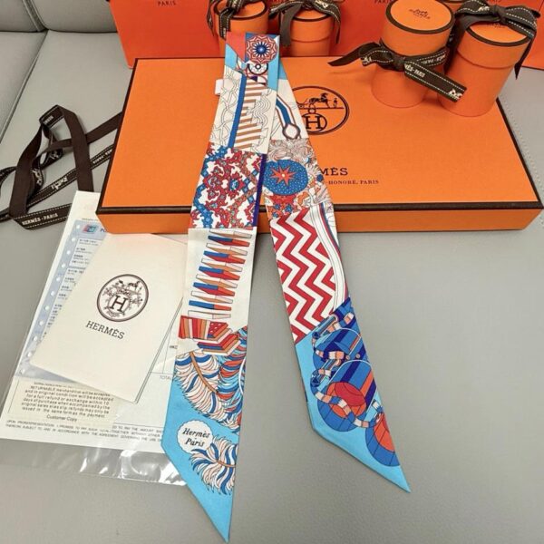 repliche,replica,perfette,siti di,affidabili,migliori siti,dove comprare,1:1,scarpe da ginnastica Sciarpa Twilly Hermes “From Umbrella to Showdown” (100% seta di gelso)