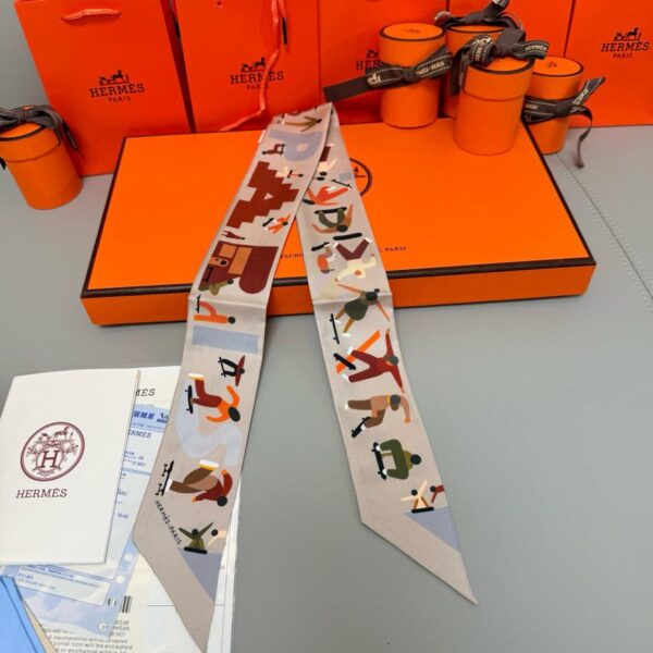 repliche,replica,perfette,siti di,affidabili,migliori siti,dove comprare,1:1,scarpe da ginnastica Sciarpa Twilly Hermes “Freedom” Nastro di seta Twilly (100% seta di gelso)
