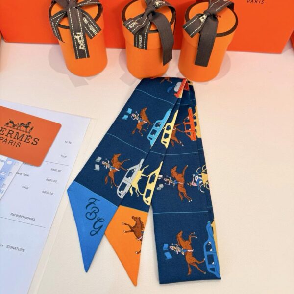 Sciarpa Twilly Hermes "Horse Parade" Nastro di seta Twilly (100% seta di gelso)