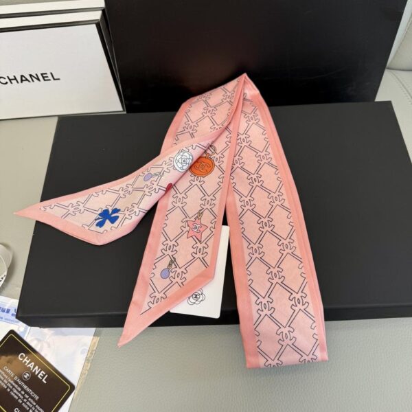 repliche,replica,perfette,siti di,affidabili,migliori siti,dove comprare,1:1,scarpe da ginnastica Sciarpa Chanel in seta doppio strato