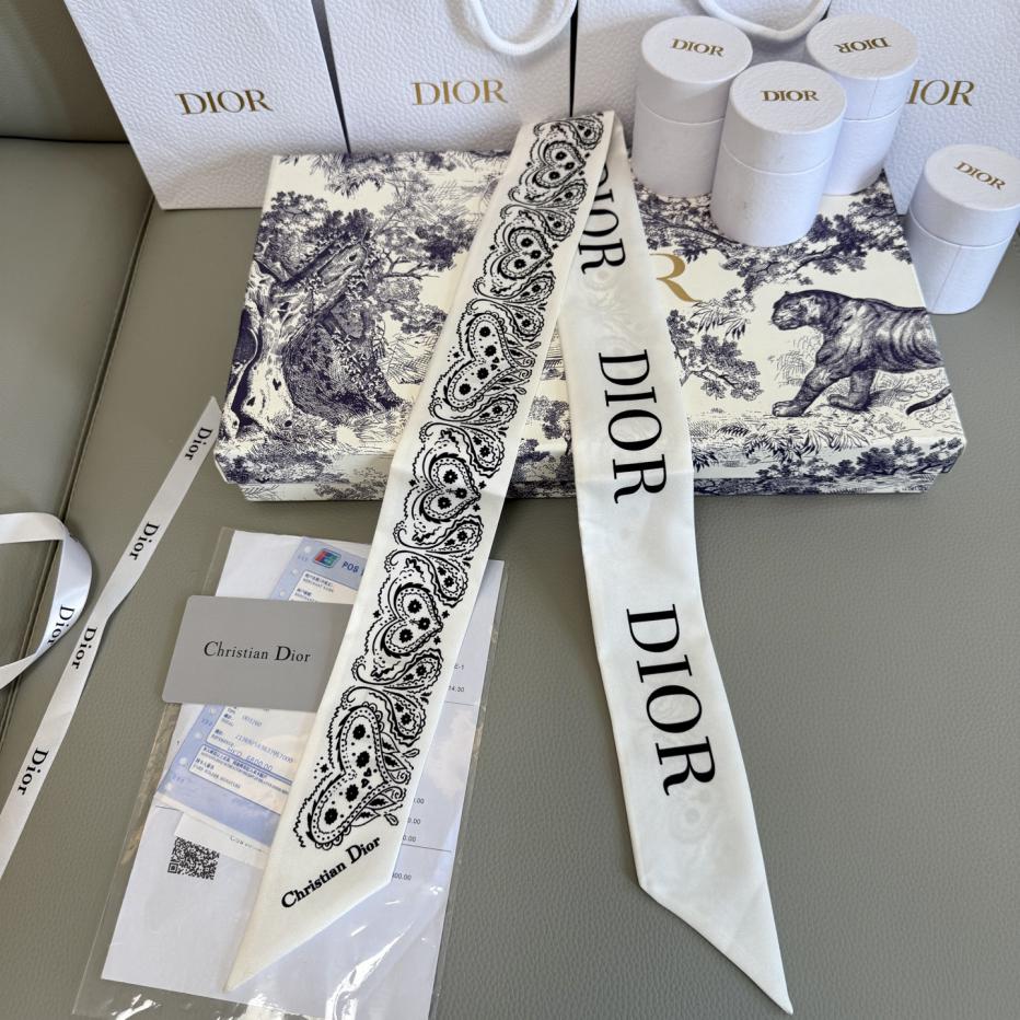 repliche,replica,perfette,siti di,affidabili,migliori siti,dove comprare,1:1,scarpe da ginnastica Sciarpa a fascia Dior repliche,replica,perfette,siti di,affidabili,migliori siti,dove comprare,1:1,scarpe da ginnastica Sciarpa a fascia Dior