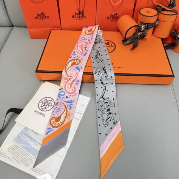 repliche,replica,perfette,siti di,affidabili,migliori siti,dove comprare,1:1,scarpe da ginnastica Hermes “Cheetah BANDANA” Sciarpa Twilly Nastro di seta Twilly (100% seta di gelso)