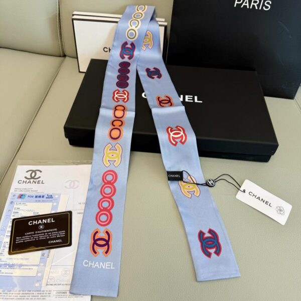 CHANEL contro il nuovo stile 💕 sciarpa di seta