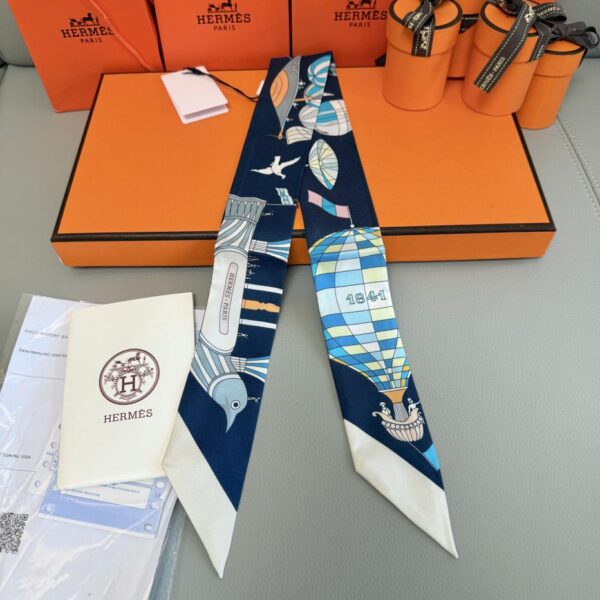 repliche,replica,perfette,siti di,affidabili,migliori siti,dove comprare,1:1,scarpe da ginnastica Sciarpa Twilly Hermes “Dream of Soaring in the Sky” (100% seta di gelso)