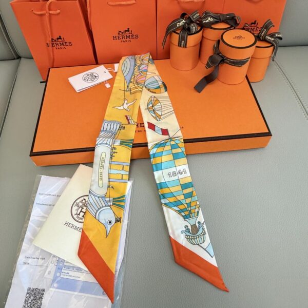 repliche,replica,perfette,siti di,affidabili,migliori siti,dove comprare,1:1,scarpe da ginnastica Sciarpa Twilly Hermes “Dream of Soaring in the Sky” (100% seta di gelso)