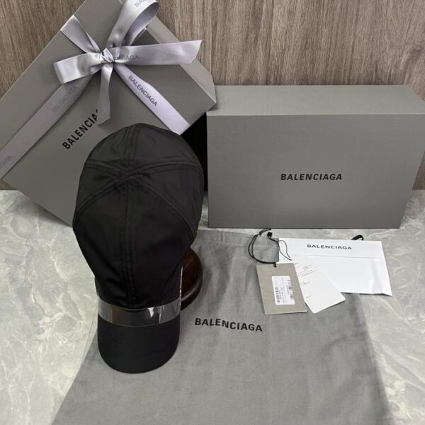 Cappello Balenciaga tessuto nylon intrecciato personalizzato (75E9)