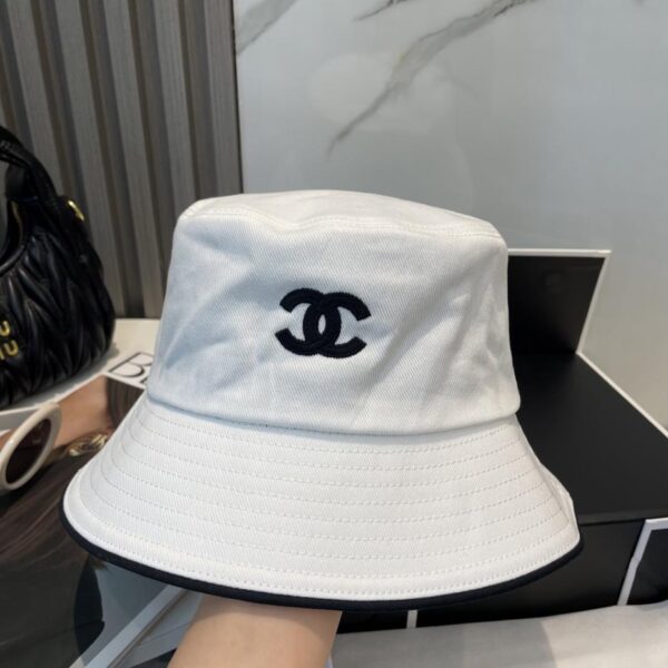 repliche,replica,perfette,siti di,affidabili,migliori siti,dove comprare,1:1,scarpe da ginnastica Chanel contatore nuovo cappello da pescatore singolo ricamato originale