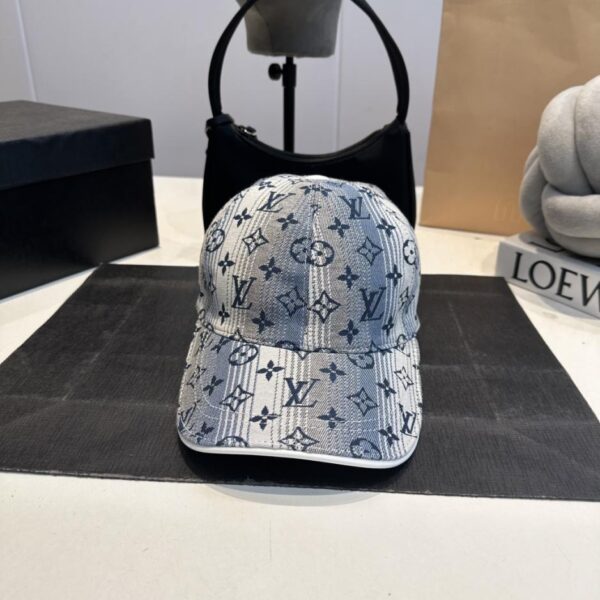 repliche,replica,perfette,siti di,affidabili,migliori siti,dove comprare,1:1,scarpe da ginnastica Il nuovo berretto da baseball originale di Louis Vuitton, jacquard sfumato Louis Vuitton (603D)