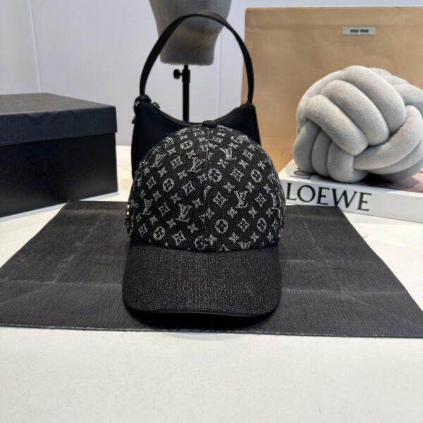 repliche,replica,perfette,siti di,affidabili,migliori siti,dove comprare,1:1,scarpe da ginnastica Il nuovo berretto da baseball originale di Louis Vuitton, jacquard denim Louis Vuitton (5ADD)