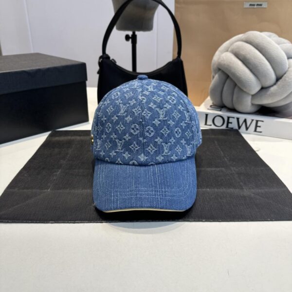 repliche,replica,perfette,siti di,affidabili,migliori siti,dove comprare,1:1,scarpe da ginnastica Il nuovo berretto da baseball originale di Louis Vuitton, denim jacquard Louis Vuitton (8D35)