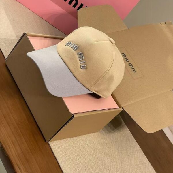 repliche,replica,perfette,siti di,affidabili,migliori siti,dove comprare,1:1,scarpe da ginnastica Cappellino da baseball Miu Miu (681F)