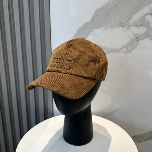 repliche,replica,perfette,siti di,affidabili,migliori siti,dove comprare,1:1,scarpe da ginnastica Nuovo berretto da baseball in velluto a coste di Miu Miu in edizione limitata, stesso stile per uomo e donna (AE14)