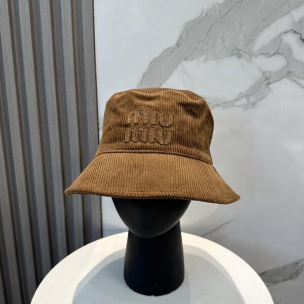 repliche,replica,perfette,siti di,affidabili,migliori siti,dove comprare,1:1,scarpe da ginnastica Nuovo cappello da pescatore/berretto da baseball in velluto a coste di Miu Miu, stesso stile per uomo e donna (69E7)