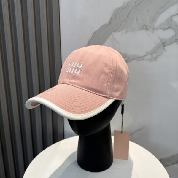 【Miu Miu】Nuovo berretto da baseball ricamato