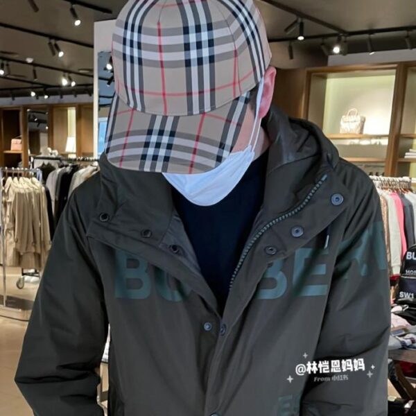 repliche,replica,perfette,siti di,affidabili,migliori siti,dove comprare,1:1,scarpe da ginnastica La versione più alta del singolo originale di Burberry è in vendita contemporaneamente sul suo sito ufficiale, stesso cappello da pescatore per uomo e donna (B3F6)