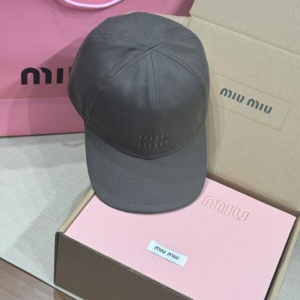 repliche,replica,perfette,siti di,affidabili,migliori siti,dove comprare,1:1,scarpe da ginnastica Cappello da baseball MIU MIU (FA98)