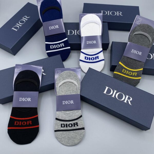 repliche,replica,perfette,siti di,affidabili,migliori siti,dove comprare,1:1,scarpe da ginnastica Nuovi calzini invisibili Dior, versatili, antibatterici, assorbenti del sudore e deodoranti, cinque paia in una scatola (91DC)