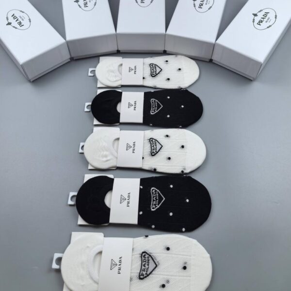 repliche,replica,perfette,siti di,affidabili,migliori siti,dove comprare,1:1,scarpe da ginnastica Uno dei nuovi prodotti più venduti di PRADA è il cotone pettinato di qualità 5 paia in una scatola (CBD8)