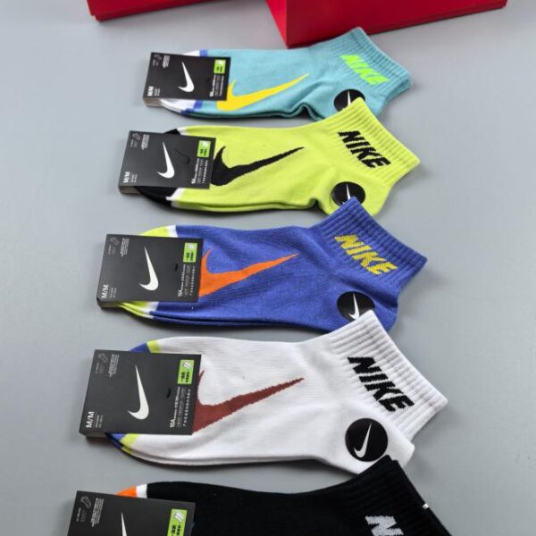 NIKE(0B74)