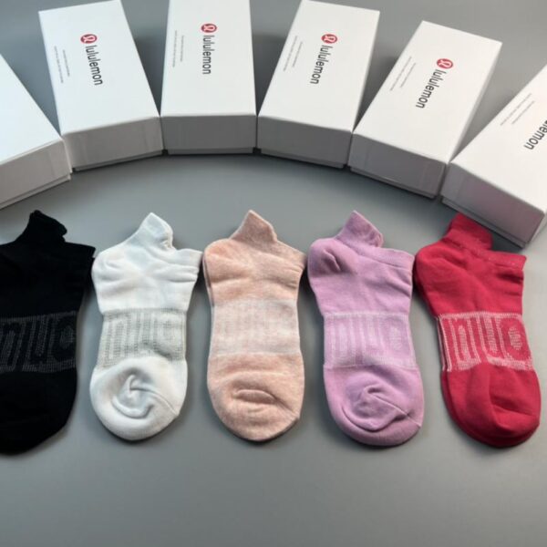 repliche,replica,perfette,siti di,affidabili,migliori siti,dove comprare,1:1,scarpe da ginnastica Il sito web ufficiale di Luluemon sta lanciando nuovi prodotti contemporaneamente, qualità di puro cotone, stile femminile traspirante e confortevole! (02FB)