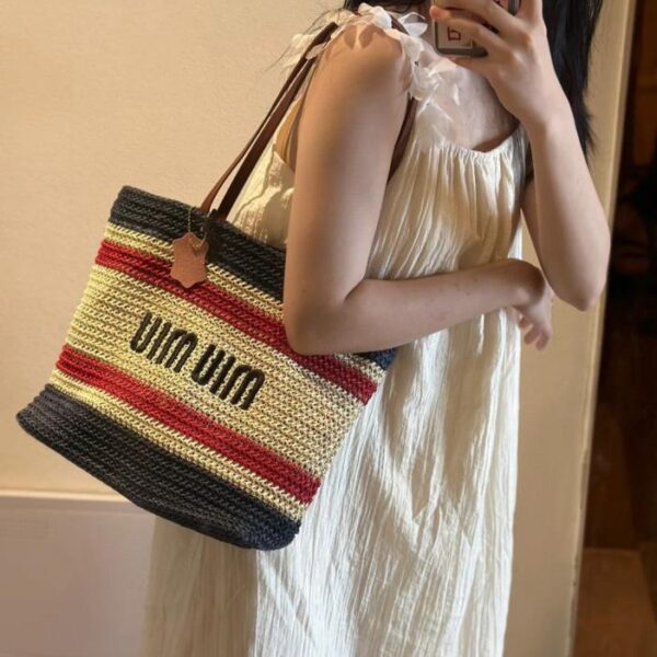 repliche,replica,perfette,siti di,affidabili,migliori siti,dove comprare,1:1,scarpe da ginnastica Borsa Miu Miu in paglia con cuciture a righe, tracolla, borsa shopping a mano, borsa tote, borsa da spiaggia per donna