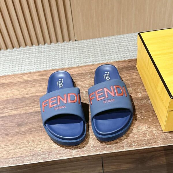 repliche,replica,perfette,siti di,affidabili,migliori siti,dove comprare,1:1,scarpe da ginnastica Fendi nuove ciabatte da spiaggia taglia coppia primavera ed estate