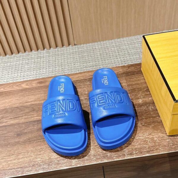 Fendi nuove ciabatte da spiaggia taglia coppia primavera ed estate