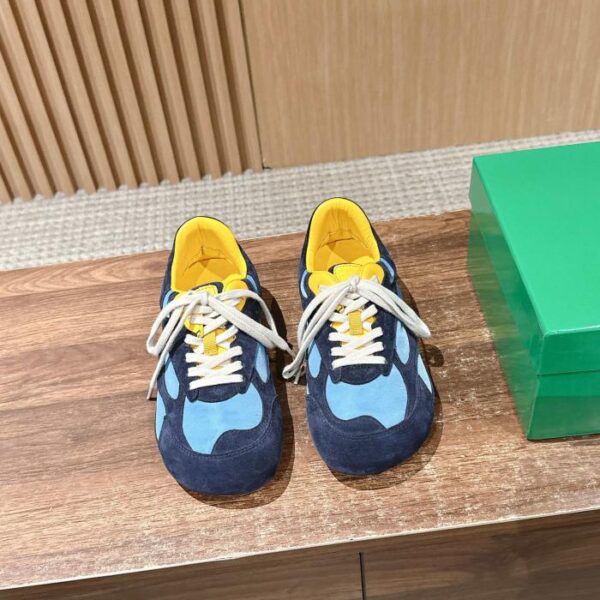repliche,replica,perfette,siti di,affidabili,migliori siti,dove comprare,1:1,scarpe da ginnastica La serie Bottega Veneta abbina sneakers casual retrò