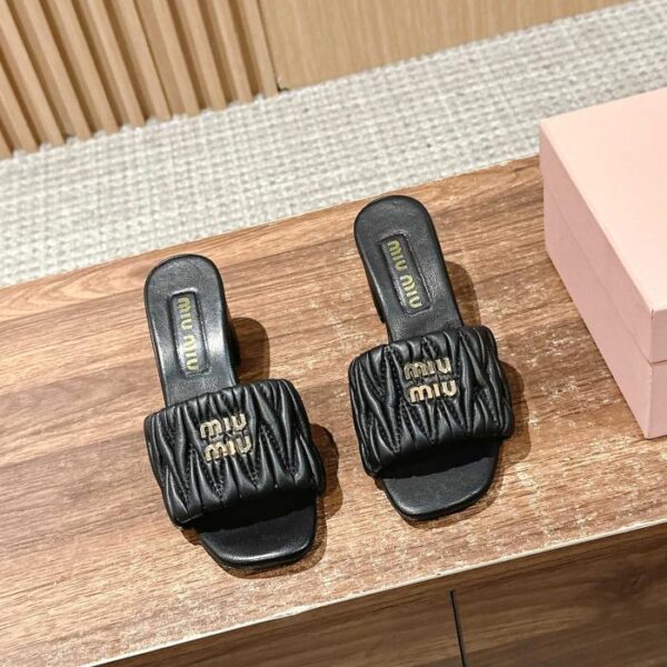 repliche,replica,perfette,siti di,affidabili,migliori siti,dove comprare,1:1,scarpe da ginnastica Miu Miu nuove pantofole con tacco a gatto pieghettate [tacco spesso]