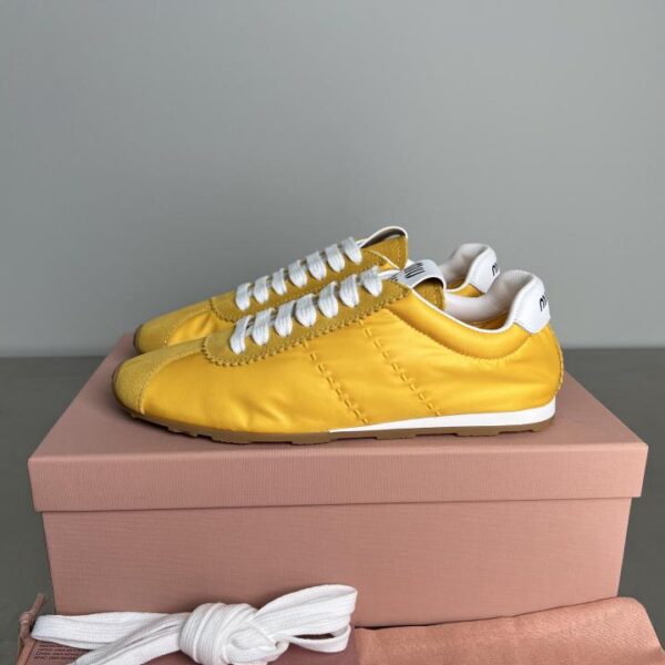 [Versione top] Miu Miu Plume serie passerella primaverile nuove scarpe da ginnastica Forrest scarpe da ginnastica