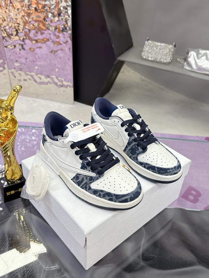 repliche,replica,perfette,siti di,affidabili,migliori siti,dove comprare,1:1,scarpe da ginnastica Nuove sneakers casual basse per coppie della serie Nike co-branded di Dior repliche,replica,perfette,siti di,affidabili,migliori siti,dove comprare,1:1,scarpe da ginnastica Nuove sneakers casual basse per coppie della serie Nike co-branded di Dior