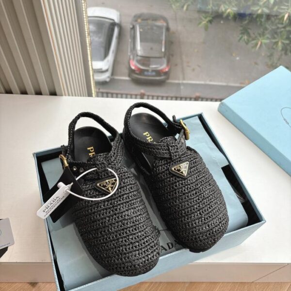 G036 ultima serie Prada Boken scarpe da pane Baotou mezze pantofole