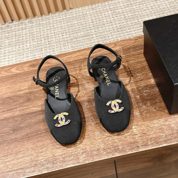 repliche,replica,perfette,siti di,affidabili,migliori siti,dove comprare,1:1,scarpe da ginnastica Chanel New Mary Jane Sandali Strass Perla Logo