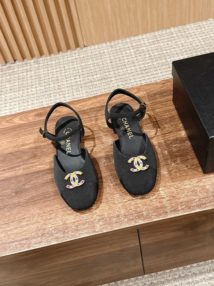repliche,replica,perfette,siti di,affidabili,migliori siti,dove comprare,1:1,scarpe da ginnastica Chanel New Mary Jane Sandali Strass Perla Logo repliche,replica,perfette,siti di,affidabili,migliori siti,dove comprare,1:1,scarpe da ginnastica Chanel New Mary Jane Sandali Strass Perla Logo