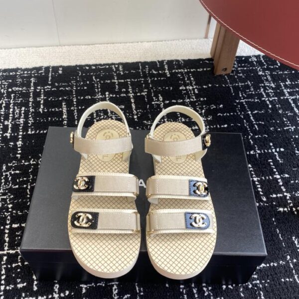 repliche,replica,perfette,siti di,affidabili,migliori siti,dove comprare,1:1,scarpe da ginnastica Chanel sandali con velcro primaverili ed estivi