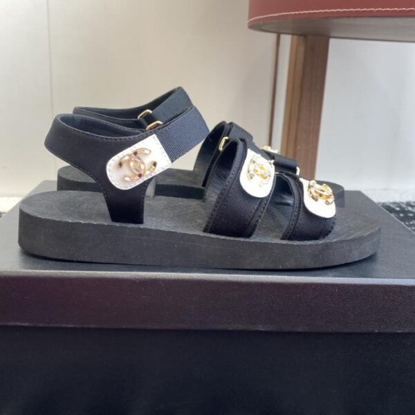 repliche,replica,perfette,siti di,affidabili,migliori siti,dove comprare,1:1,scarpe da ginnastica Chanel sandali con velcro primaverili ed estivi