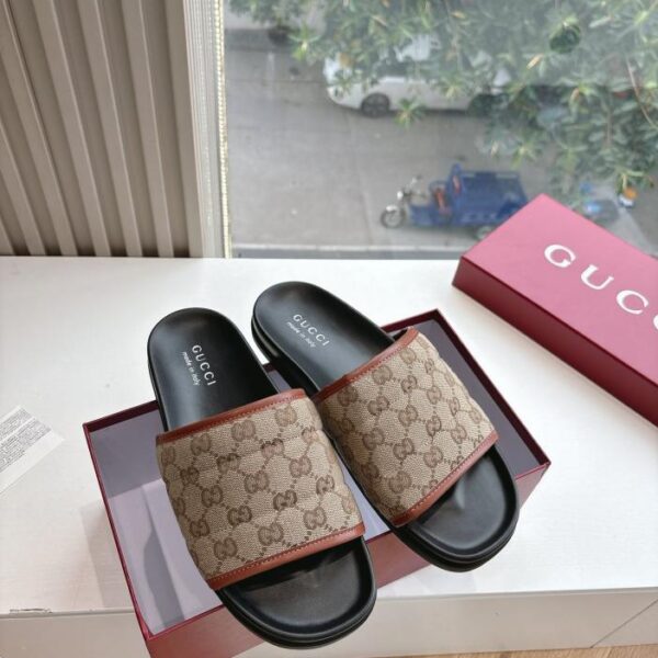 GUCCI ciabatte da donna con suola spessa e sabot con punta