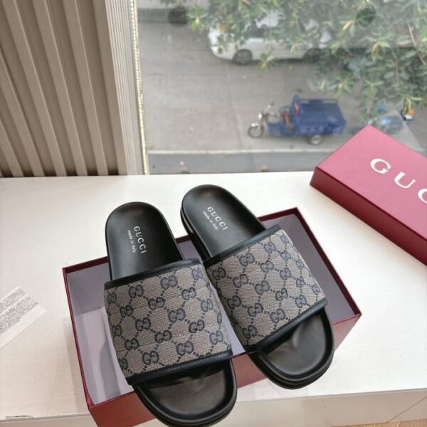 GUCCI ciabatte da donna con suola spessa e sabot con punta