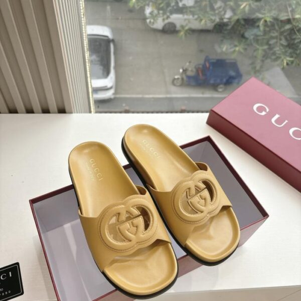 repliche,replica,perfette,siti di,affidabili,migliori siti,dove comprare,1:1,scarpe da ginnastica GUCCI ciabatte da donna con suola spessa e sabot con punta