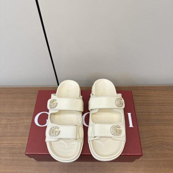 repliche,replica,perfette,siti di,affidabili,migliori siti,dove comprare,1:1,scarpe da ginnastica Sandali con fibbia doppia G di diamanti da donna di Gucci