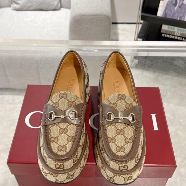 repliche,replica,perfette,siti di,affidabili,migliori siti,dove comprare,1:1,scarpe da ginnastica Gli ultimi mocassini con zeppa da donna di Gucci