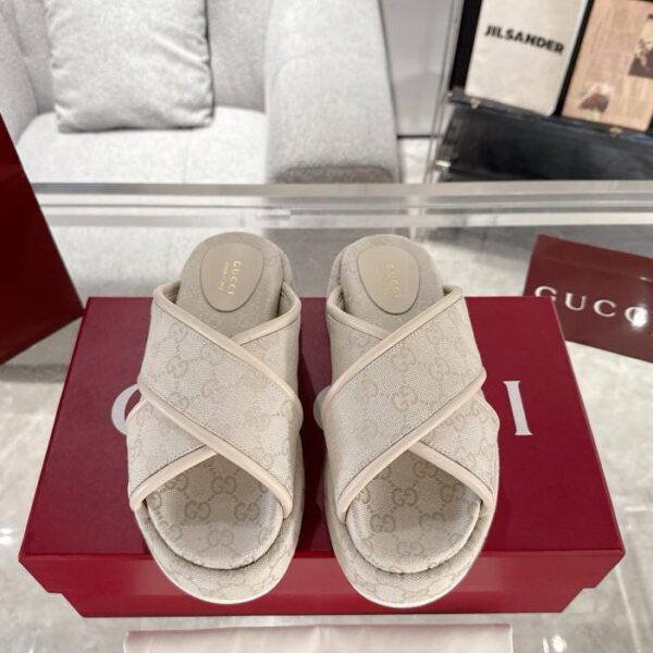 repliche,replica,perfette,siti di,affidabili,migliori siti,dove comprare,1:1,scarpe da ginnastica Pantofole in tela classica con incrocio GG con suola spessa Gucci in stile coppia