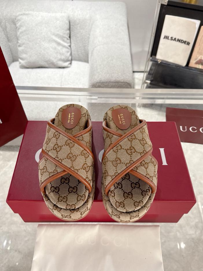 repliche,replica,perfette,siti di,affidabili,migliori siti,dove comprare,1:1,scarpe da ginnastica Pantofole in tela classica con incrocio GG con suola spessa Gucci in stile coppia repliche,replica,perfette,siti di,affidabili,migliori siti,dove comprare,1:1,scarpe da ginnastica Pantofole in tela classica con incrocio GG con suola spessa Gucci in stile coppia