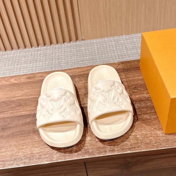 repliche,replica,perfette,siti di,affidabili,migliori siti,dove comprare,1:1,scarpe da ginnastica Coppia di ciabatte da spiaggia estive Louis Vuitton