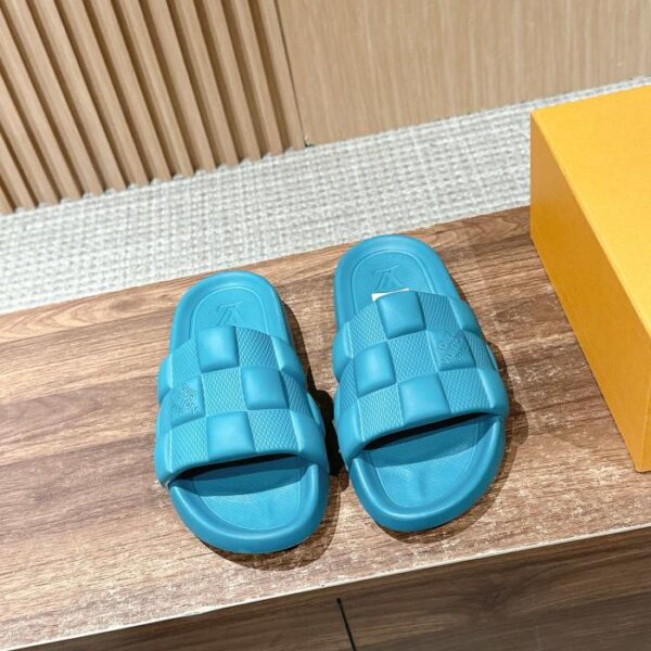 repliche,replica,perfette,siti di,affidabili,migliori siti,dove comprare,1:1,scarpe da ginnastica Coppia di ciabatte da spiaggia estive Louis Vuitton