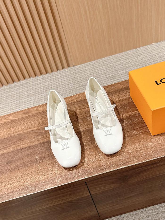 repliche,replica,perfette,siti di,affidabili,migliori siti,dove comprare,1:1,scarpe da ginnastica I nuovi sandali Mary Jane con tacco a blocco cavo sul retro di Louis Vuitton repliche,replica,perfette,siti di,affidabili,migliori siti,dove comprare,1:1,scarpe da ginnastica I nuovi sandali Mary Jane con tacco a blocco cavo sul retro di Louis Vuitton