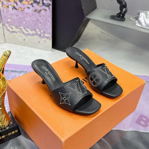 repliche,replica,perfette,siti di,affidabili,migliori siti,dove comprare,1:1,scarpe da ginnastica Louis Vuitton Inizio Primavera Nuovi Prodotti Pantofole Versione Top
