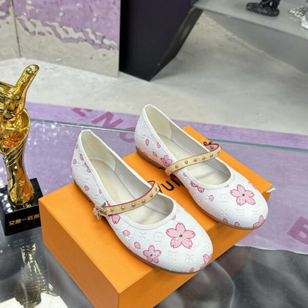 repliche,replica,perfette,siti di,affidabili,migliori siti,dove comprare,1:1,scarpe da ginnastica Louis Vuitton Collezione di scarpe Primavera/Estate Collaborazione Mary Jane Fashion Flats