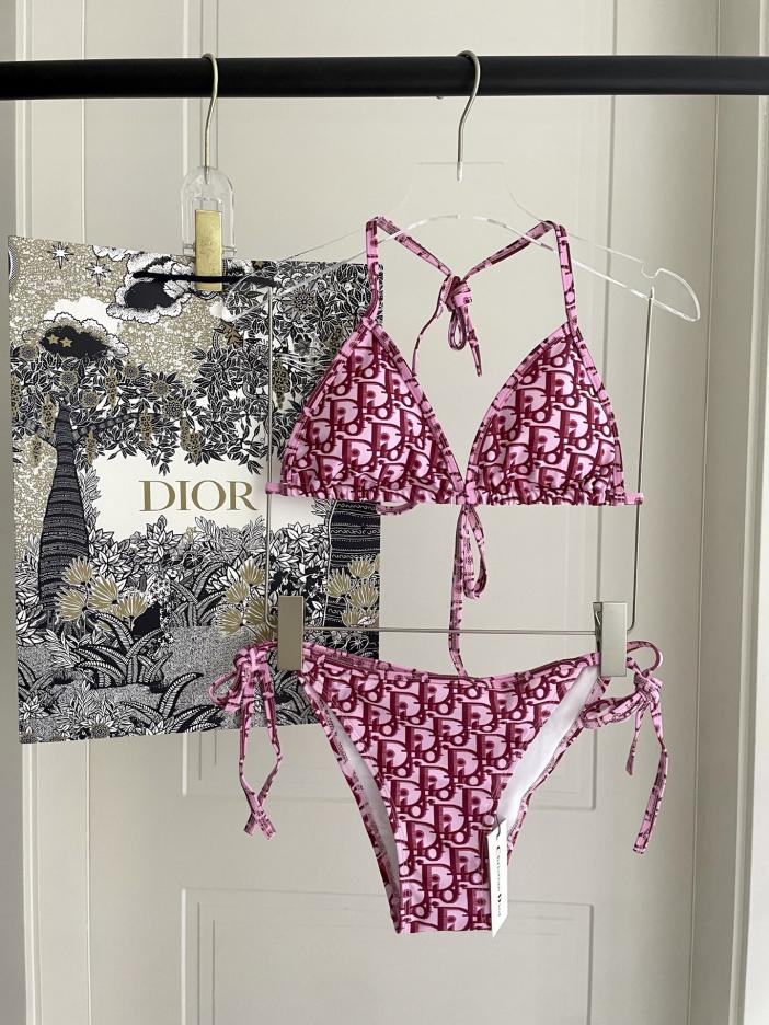 repliche,replica,perfette,siti di,affidabili,migliori siti,dove comprare,1:1,scarpe da ginnastica Il nuovo bikini di Dior è un costume da bagno adatto a varie scene: mare, piscina, sorgenti termali, parco acquatico, rafting repliche,replica,perfette,siti di,affidabili,migliori siti,dove comprare,1:1,scarpe da ginnastica Il nuovo bikini di Dior è un costume da bagno adatto a varie scene: mare, piscina, sorgenti termali, parco acquatico, rafting